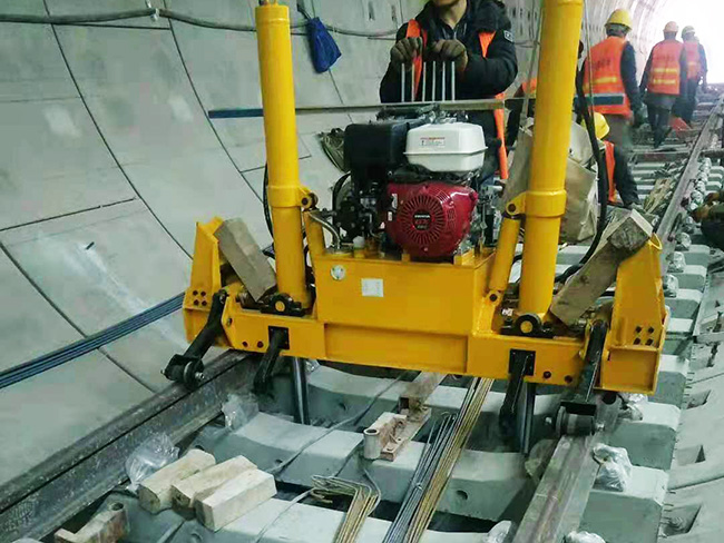 中鐵四(si)局北京地鐵施(shi)工