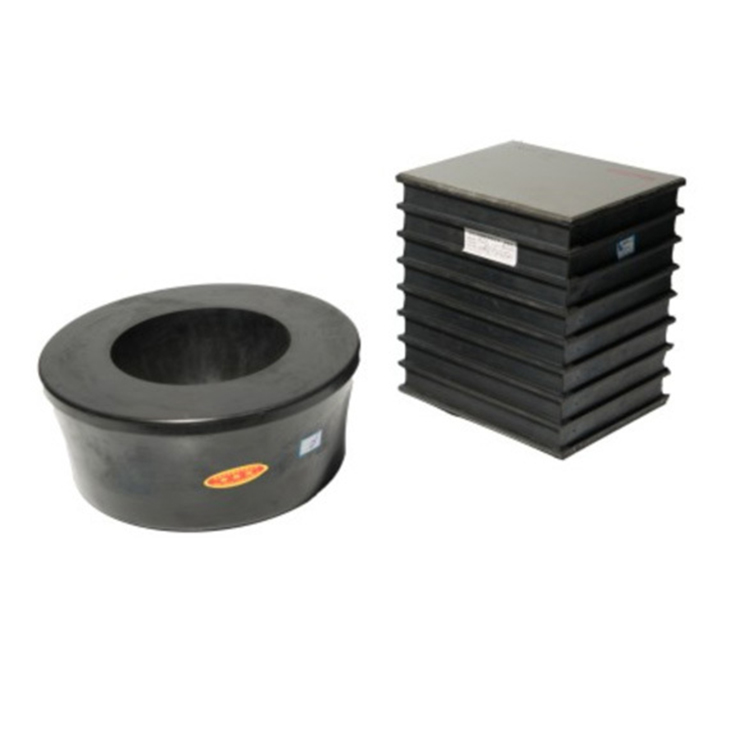 SS4系列(lie)牽引橡(xiàng)膠堆、橡(xiang)膠堆