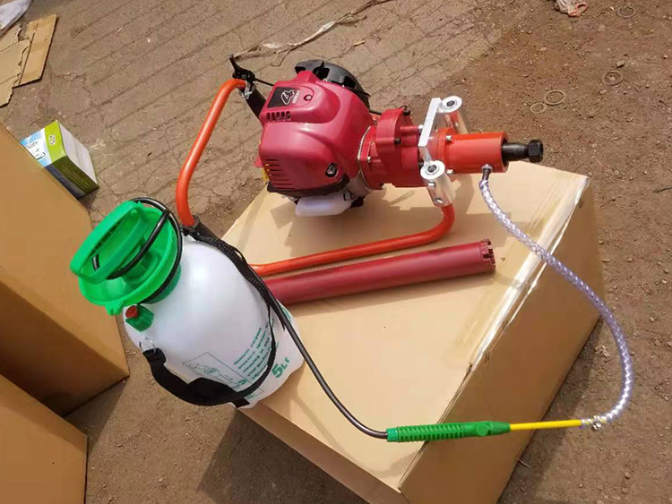 NLQ-45型内(nèi)燃砼枕螺栓鑽(zuan)取機