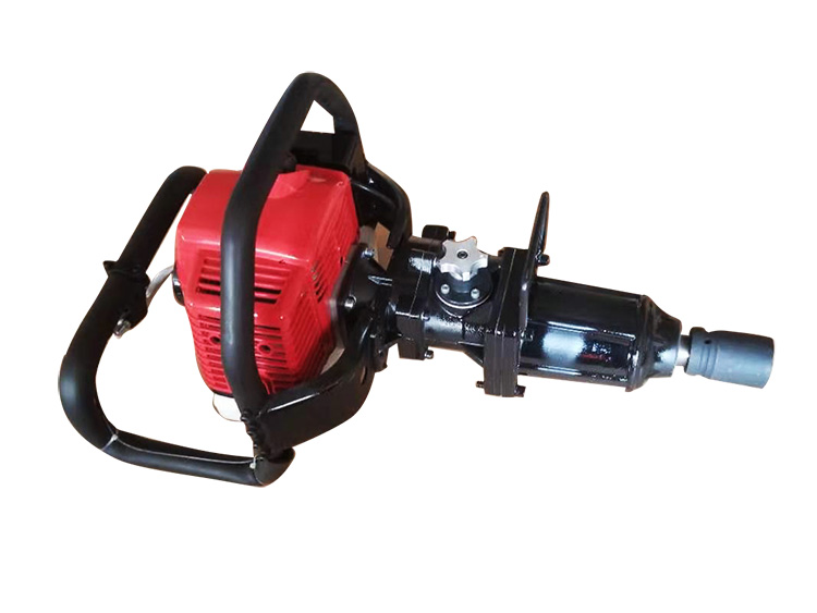 NLB-550型手(shǒu)提式内(nèi)燃螺栓(shuan)扳手