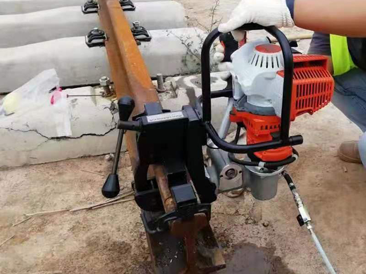 NZG-31II型内燃(rán)鋼軌鑽(zuàn)孔機