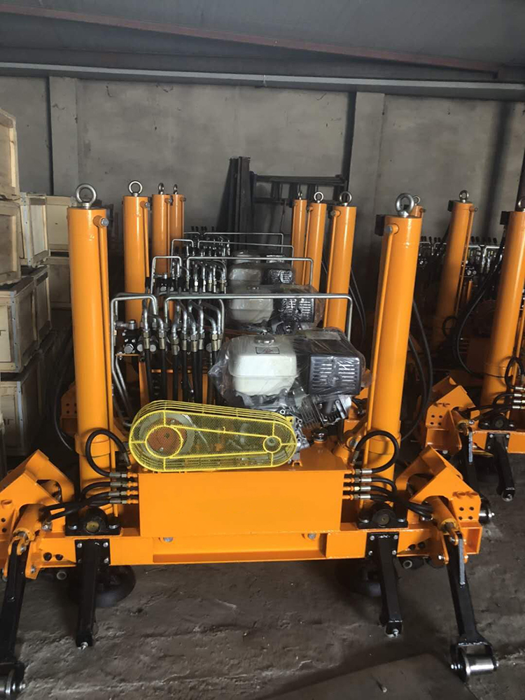 YQBJ-250型門式液(ye)壓起撥道機(jī)