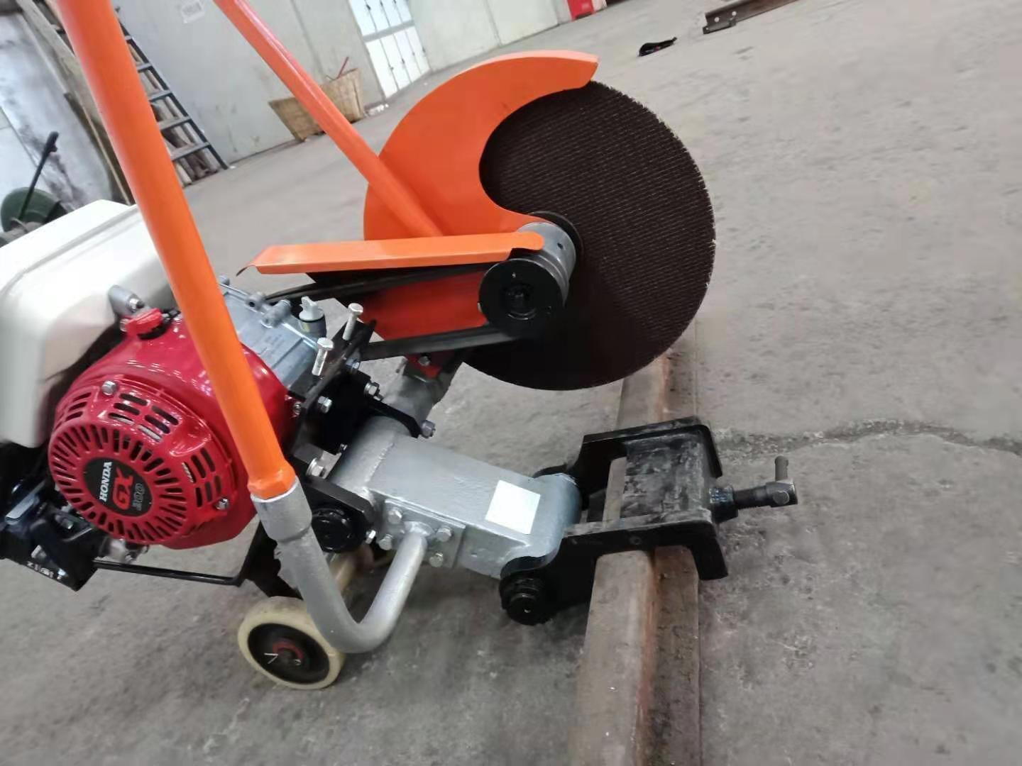 NQG-6.5II型内燃鋼軌鋸(ju)軌機